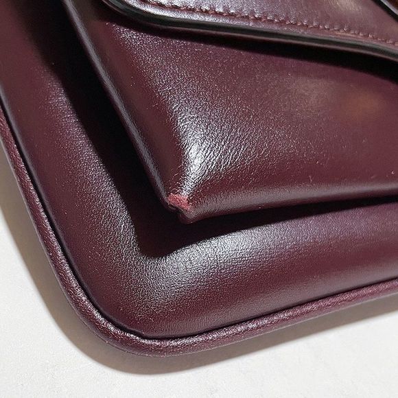 Gucci GG Marmont Small Shoulder Bag Red - Picture 5 of 7